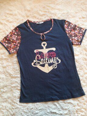 FB Sister Short-sleeve T-shirt